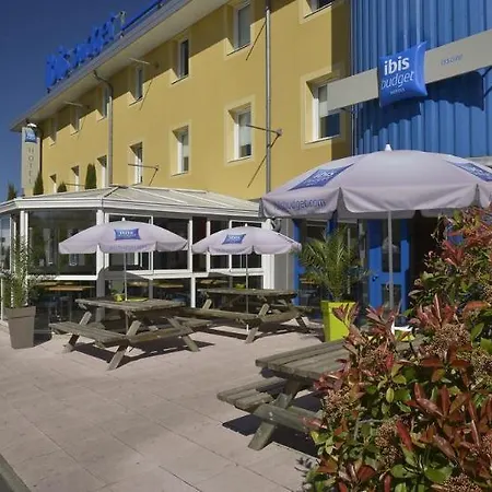 Ibis Hotel 3*