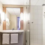 Ibis Issoire