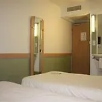 Ibis Issoire