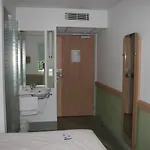 Ibis Otel