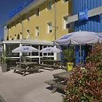 Ibis Hotel 3*