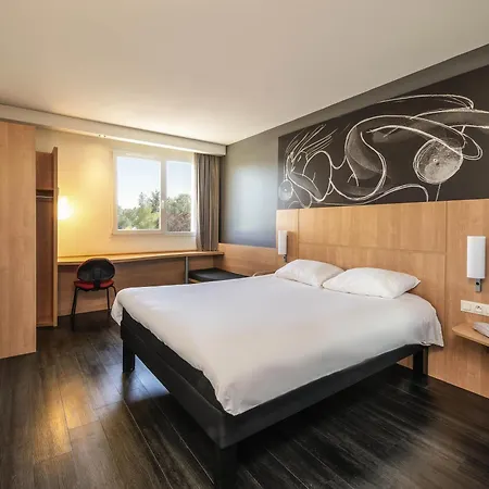 Ξενοδοχείο Ibis 3*