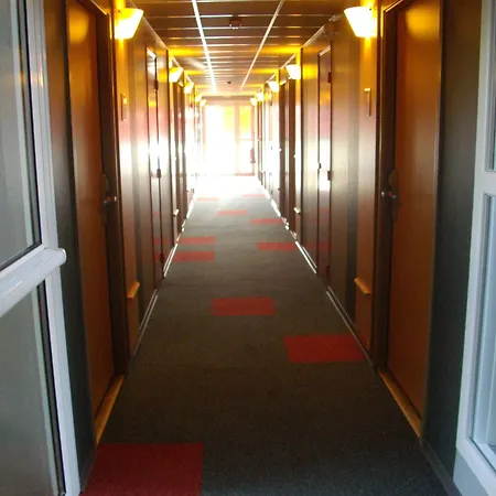 Ibis 3*