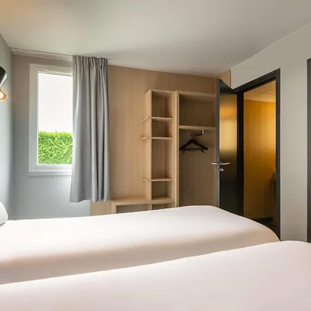 Ξενοδοχείο Ibis 3*