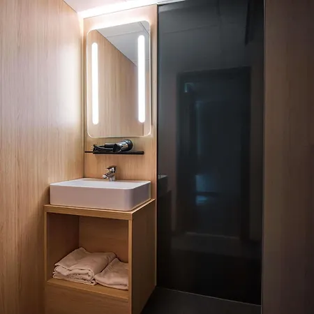 Ξενοδοχείο Ibis 3*