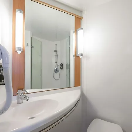 Ibis 3* Issoire