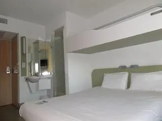 Ibis 3*