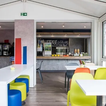 Ibis Hotel 3*