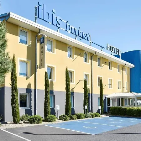Ibis Hotel 3*