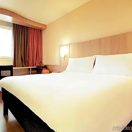 Ibis Hotel 3*