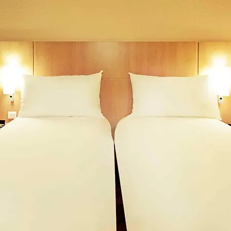 Отель Ibis 3*