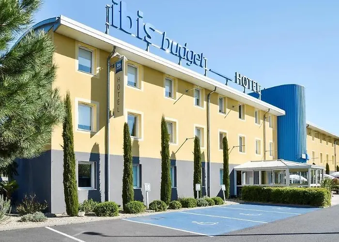 Ibis Hotel 3*