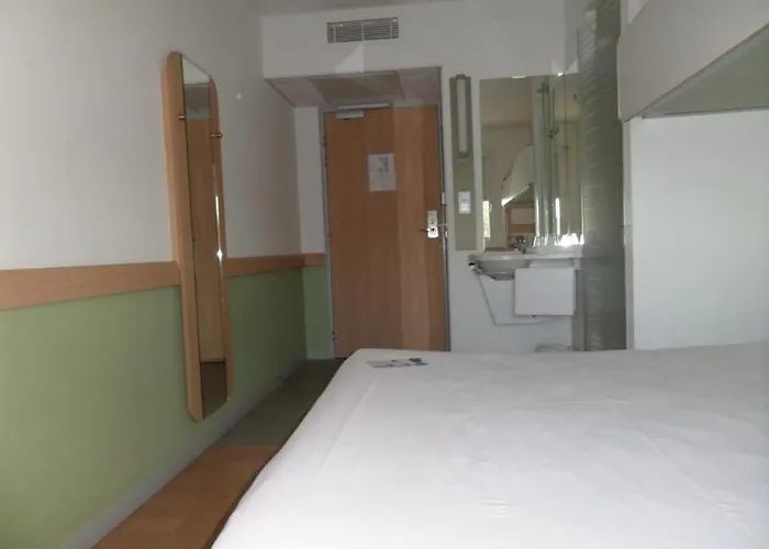 Ibis 3* Иссуар
